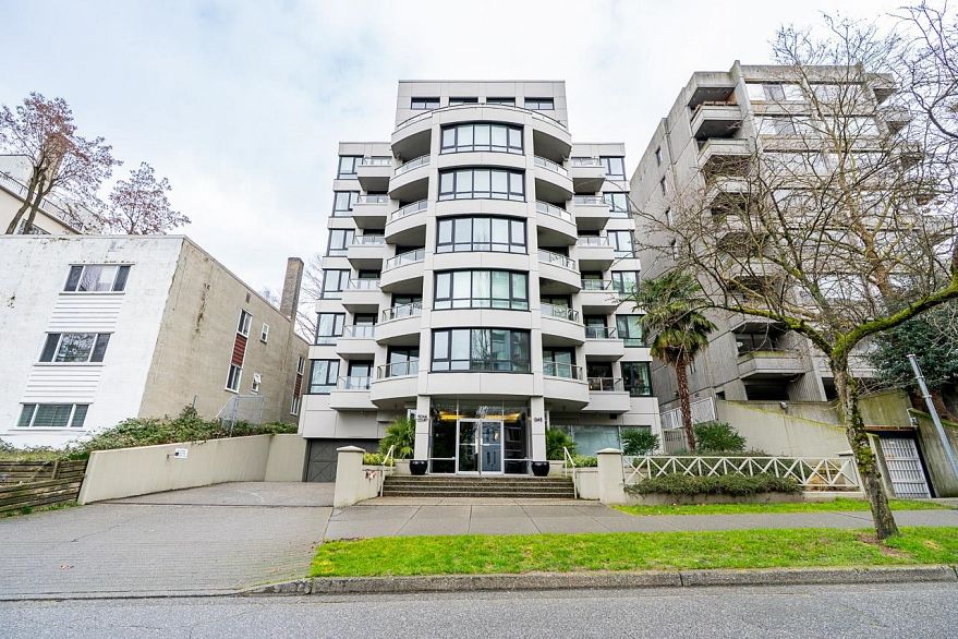 303 1345 Burnaby Street