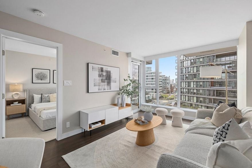 806 1618 Quebec Street