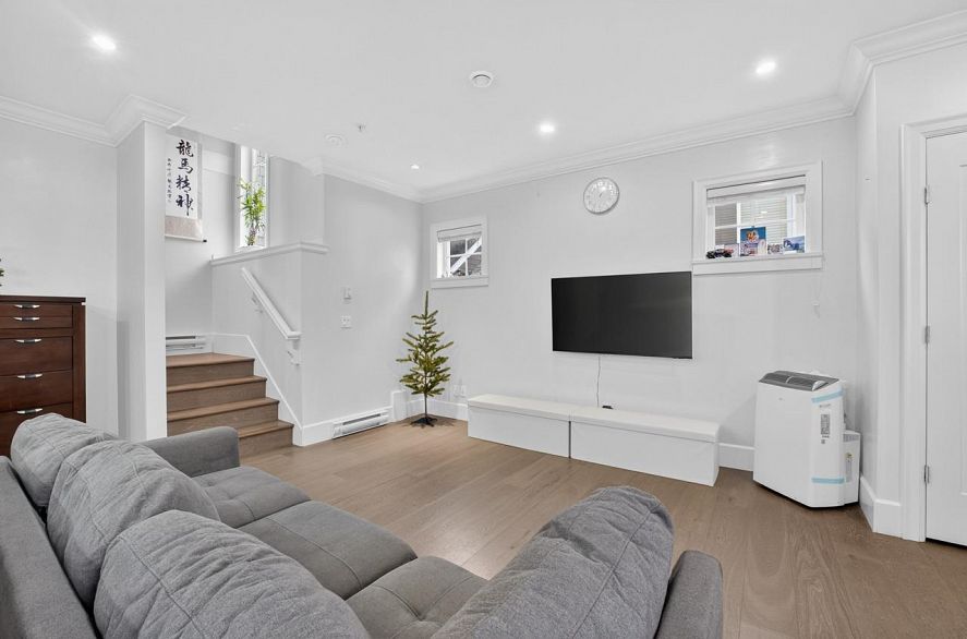 5685 Killarney Street