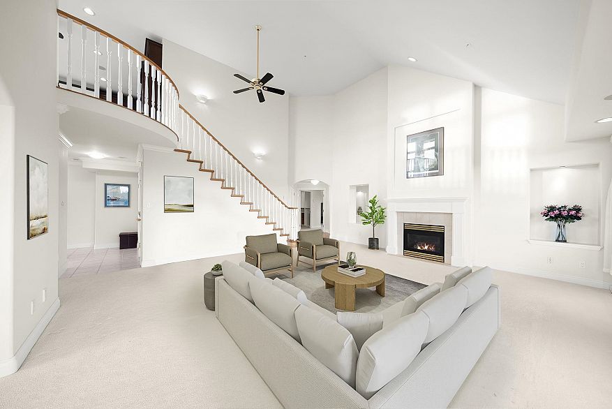 1700 5615 Hampton Place