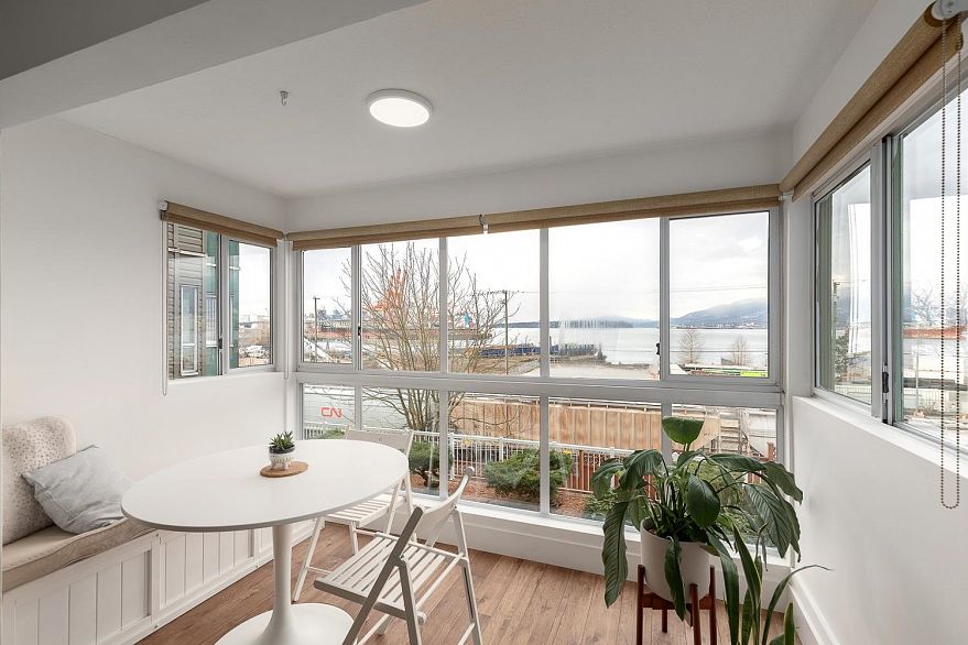 207 2211 Wall Street