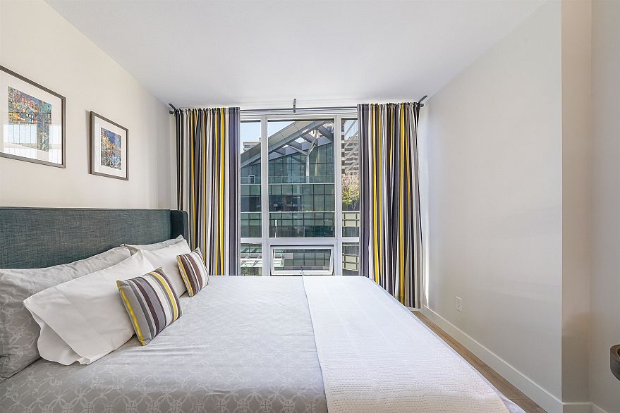 707 1166 Melville Street