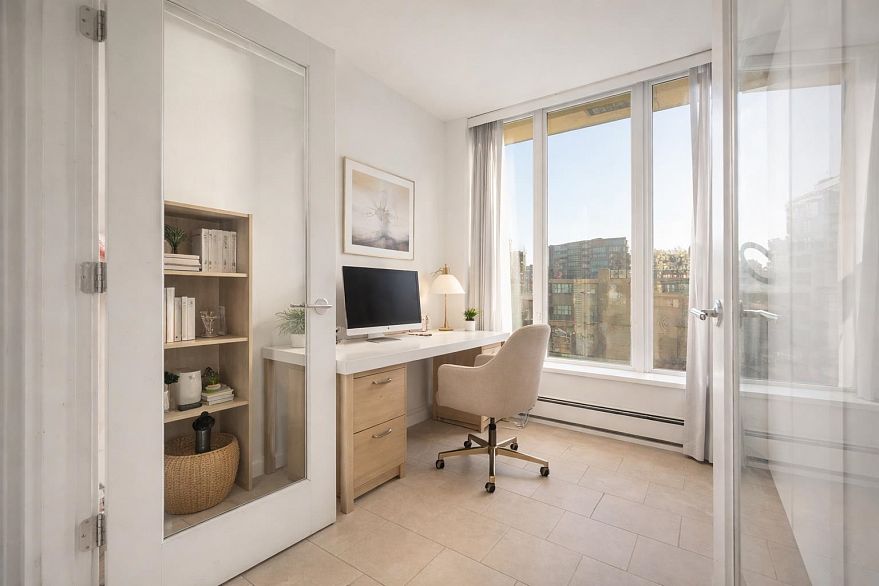 801 1833 Crowe Street