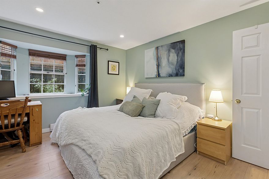 102 1689 E 4th Avenue