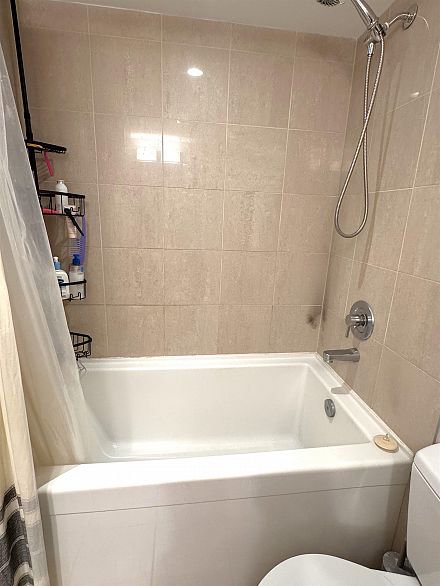 1504 1212 Howe Street