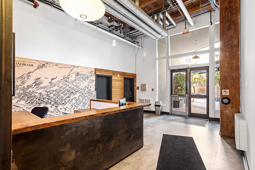 310 55 E Cordova Street