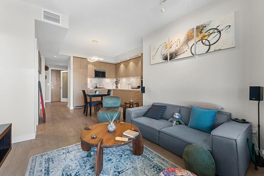 1902 5608 Berton Avenue