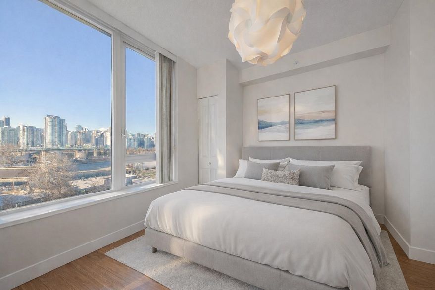 801 1833 Crowe Street