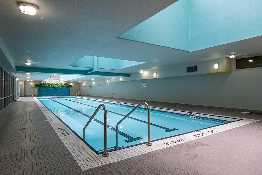 1006 928 Richards Street