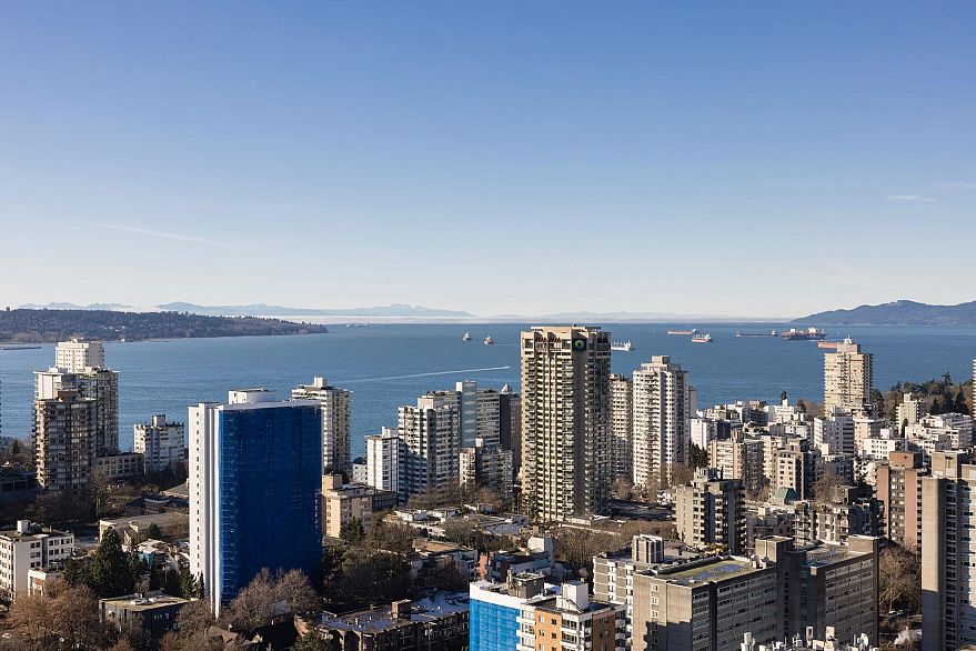 3102 1482 Robson Street