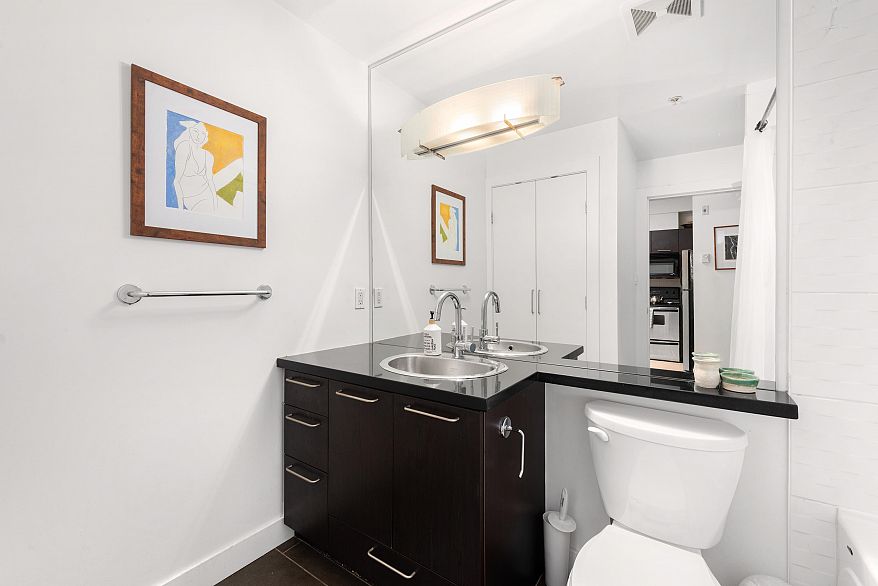 212 205 E 10th Avenue