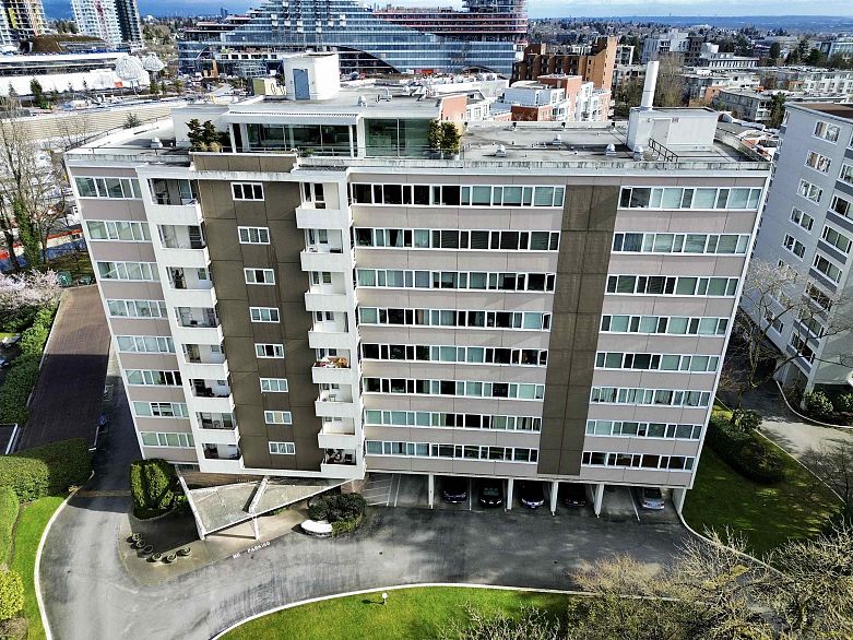 204 6026 Tisdall Street