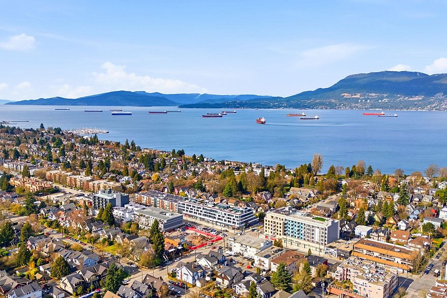 311 2803 W 4th Avenue