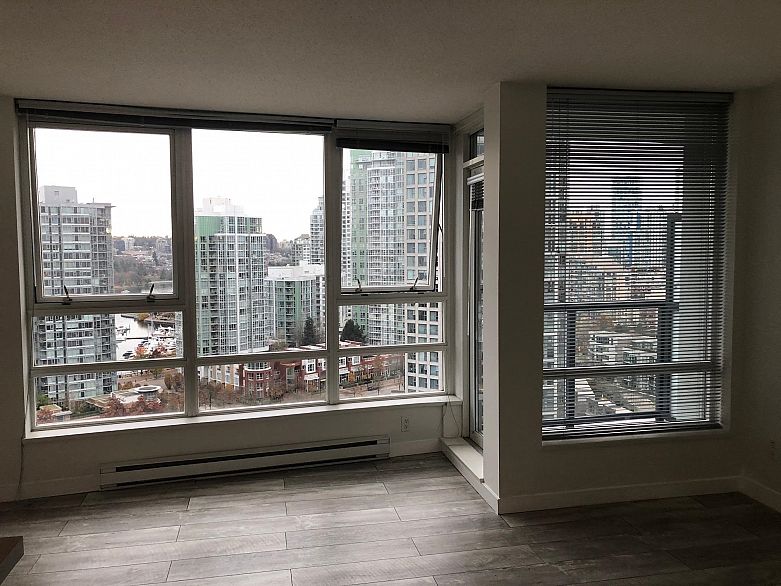 2201 939 Expo Boulevard