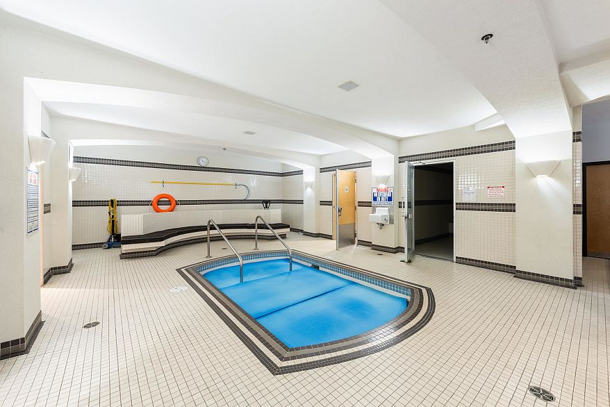 1203 969 Richards Street