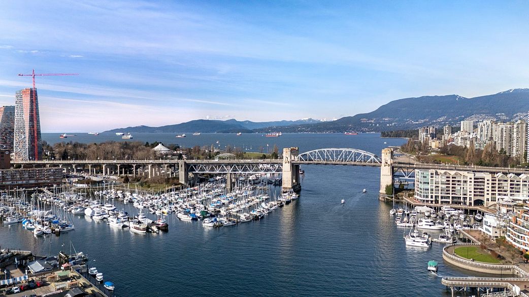 303 1501 Howe Street