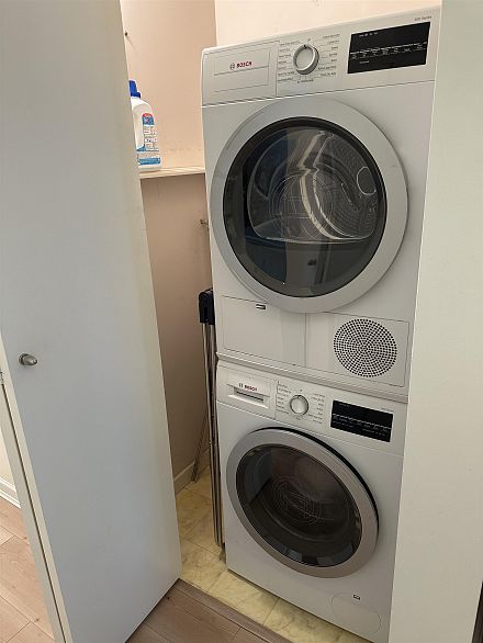 303 1345 Burnaby Street