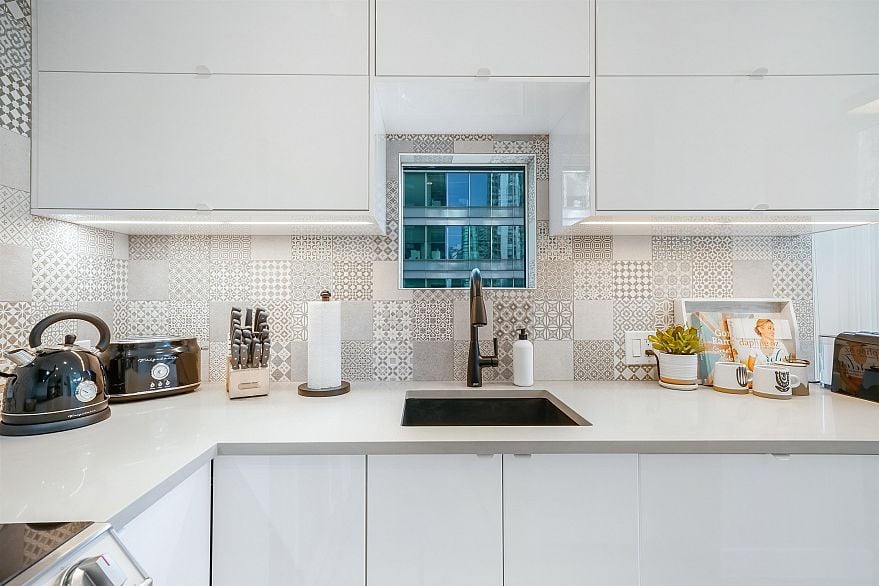 707 1166 Melville Street