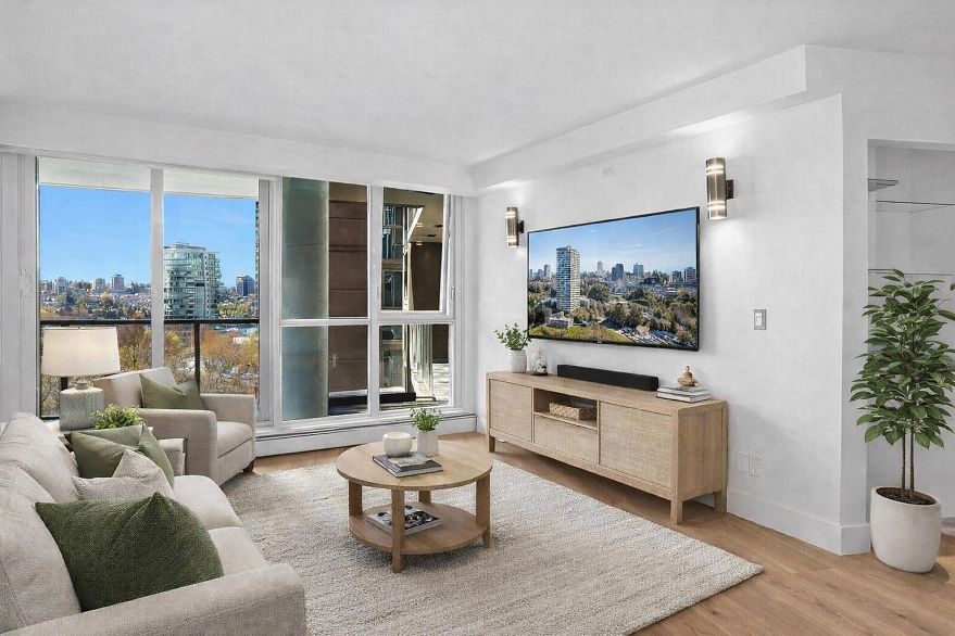 802 1318 Homer Street