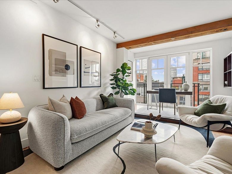 301 1275 Hamilton Street