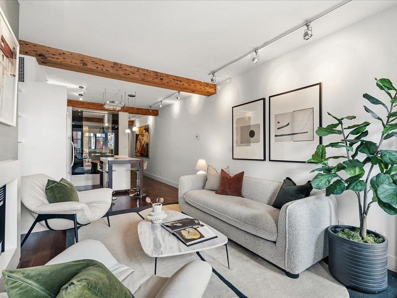 301 1275 Hamilton Street