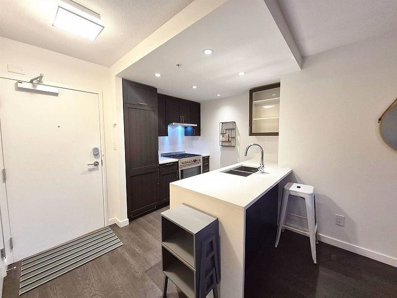 1057 5515 Boundary Road