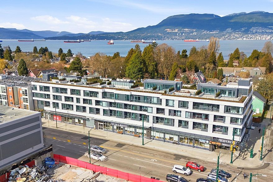 311 2803 W 4th Avenue