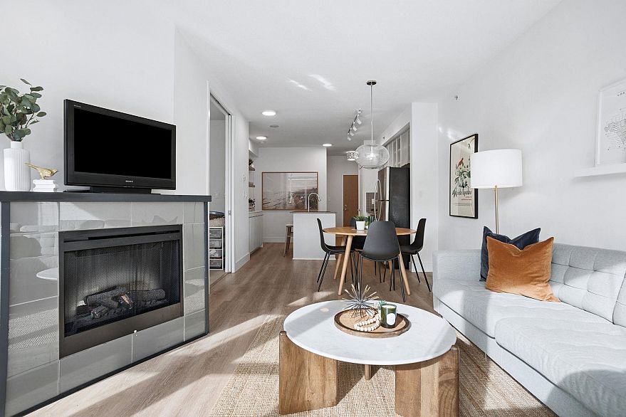 203 298 E 11th Avenue