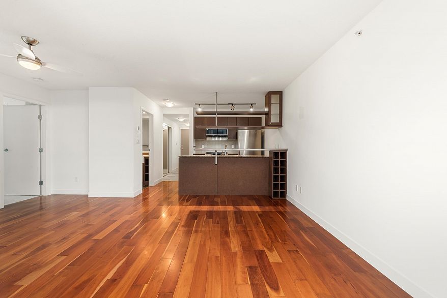 808 1495 Richards Street