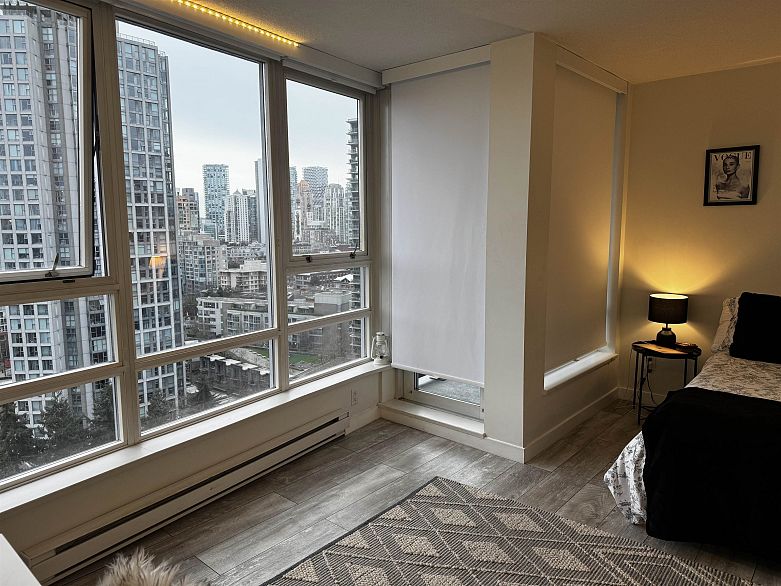 2201 939 Expo Boulevard