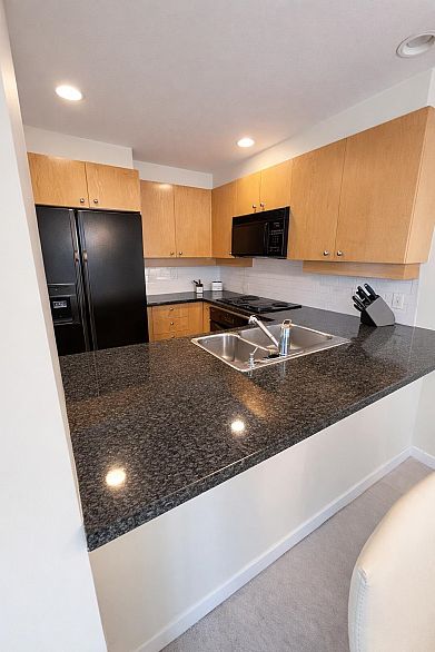 1204 1710 Bayshore Drive