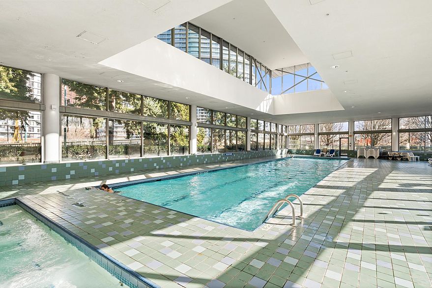 2601 1009 Expo Boulevard