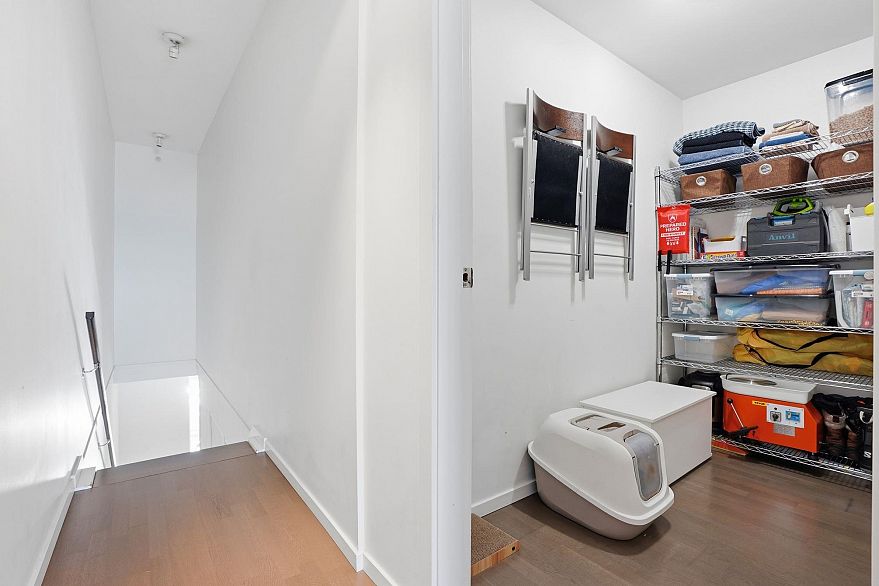 309 133 E 8th Avenue