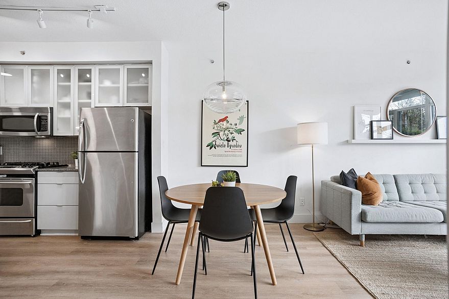 203 298 E 11th Avenue