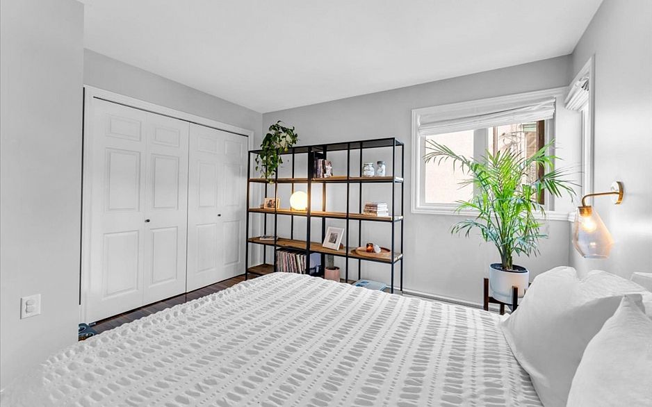 208 1516 E 1st Avenue