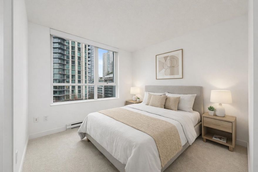 808 1495 Richards Street