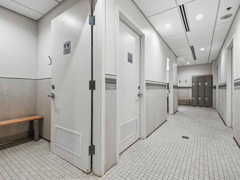 1205 950 Cambie Street