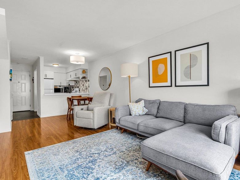 202 507 E 6th Avenue