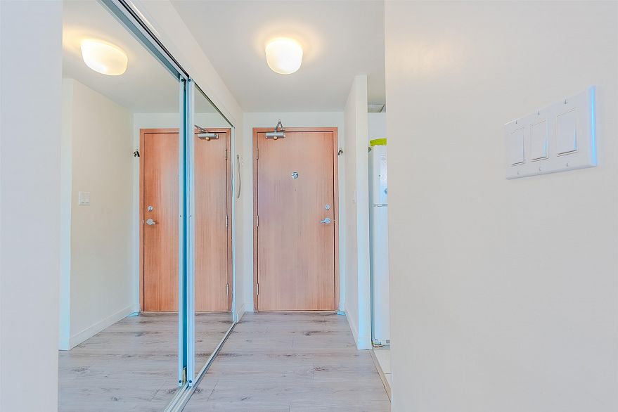 1204 555 Jervis Street