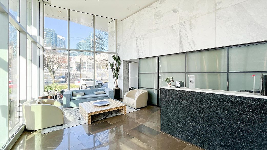 905 161 W Georgia Street