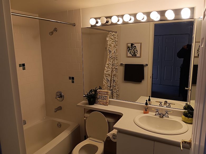 1203 5189 Gaston Street