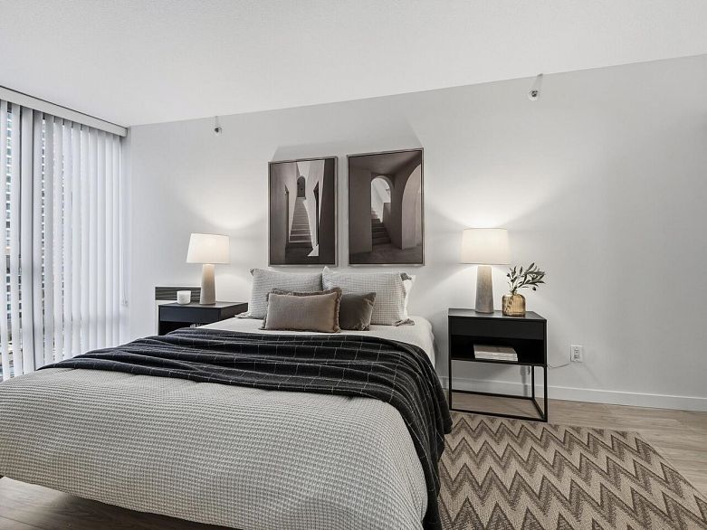 1205 950 Cambie Street