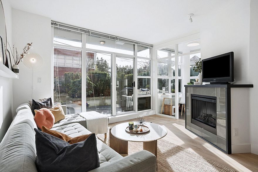 203 298 E 11th Avenue