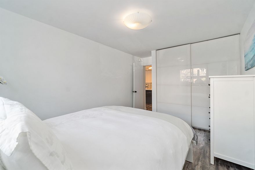 104 2910 Ontario Street