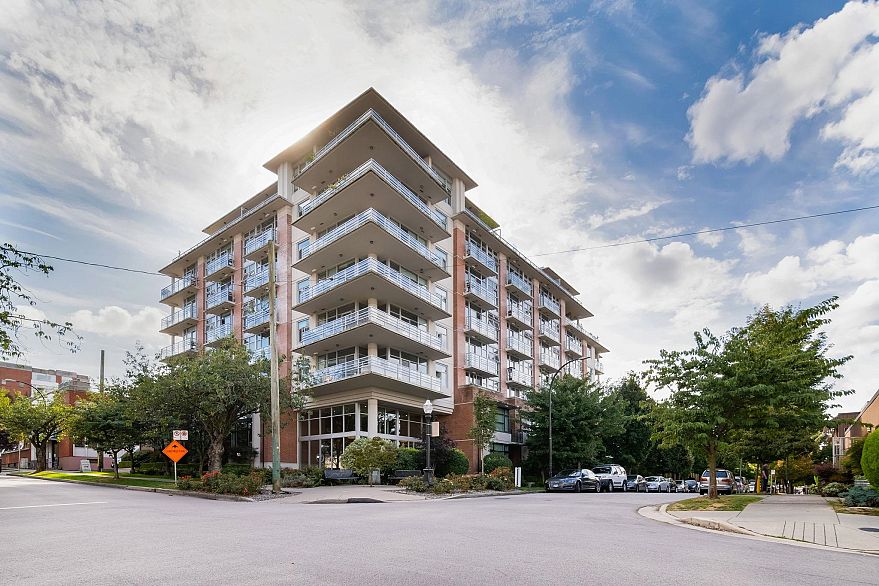 203 298 E 11th Avenue