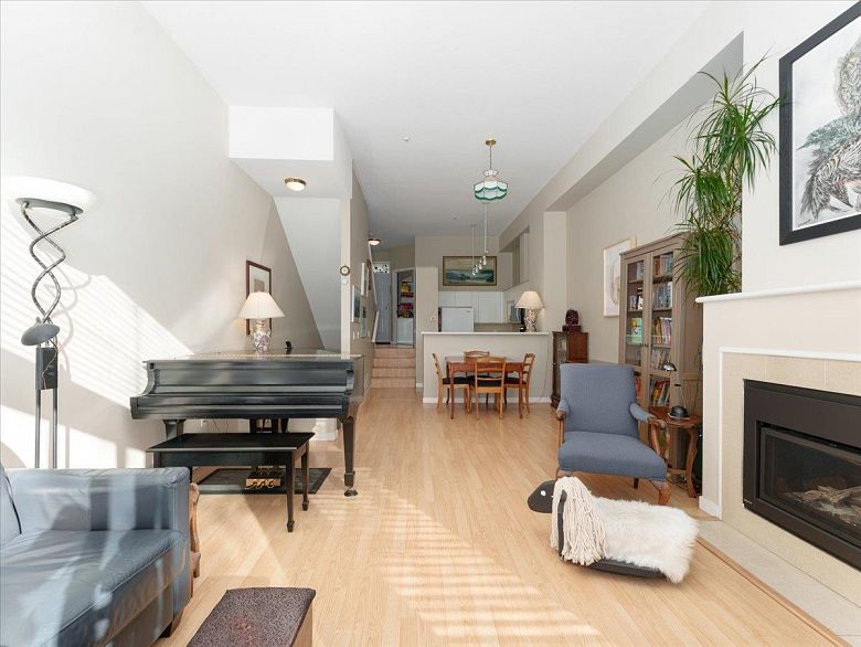 5 3588 Whitney Place