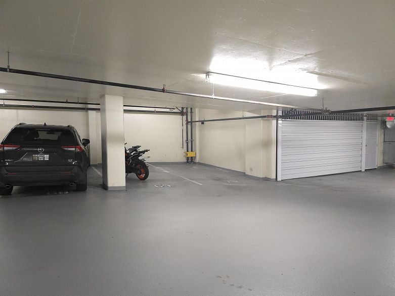 1103 1221 Bidwell Street