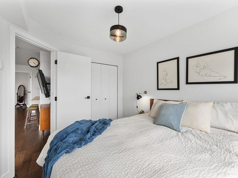 PH12 2150 E Hastings Street