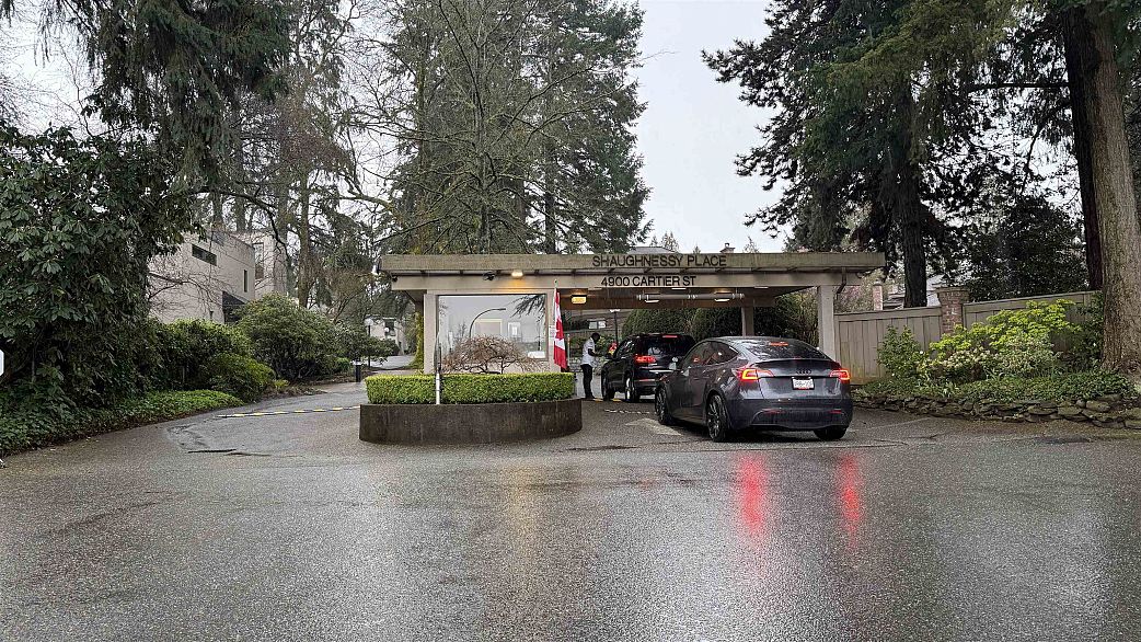 512 4900 Cartier Street