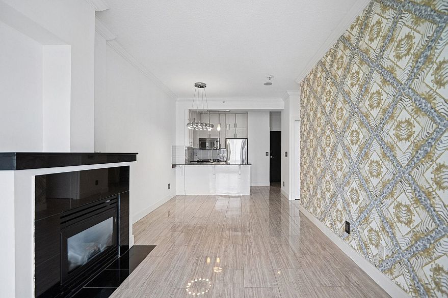 2608 1239 W Georgia Street